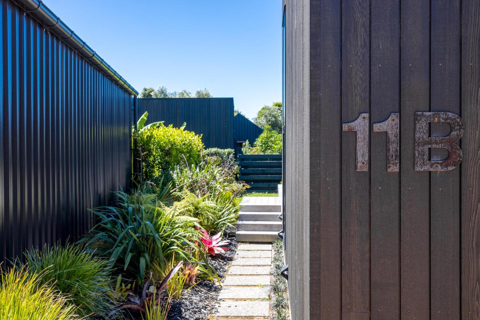 Wavesong Mahe Villa Onetangi Exterior photo
