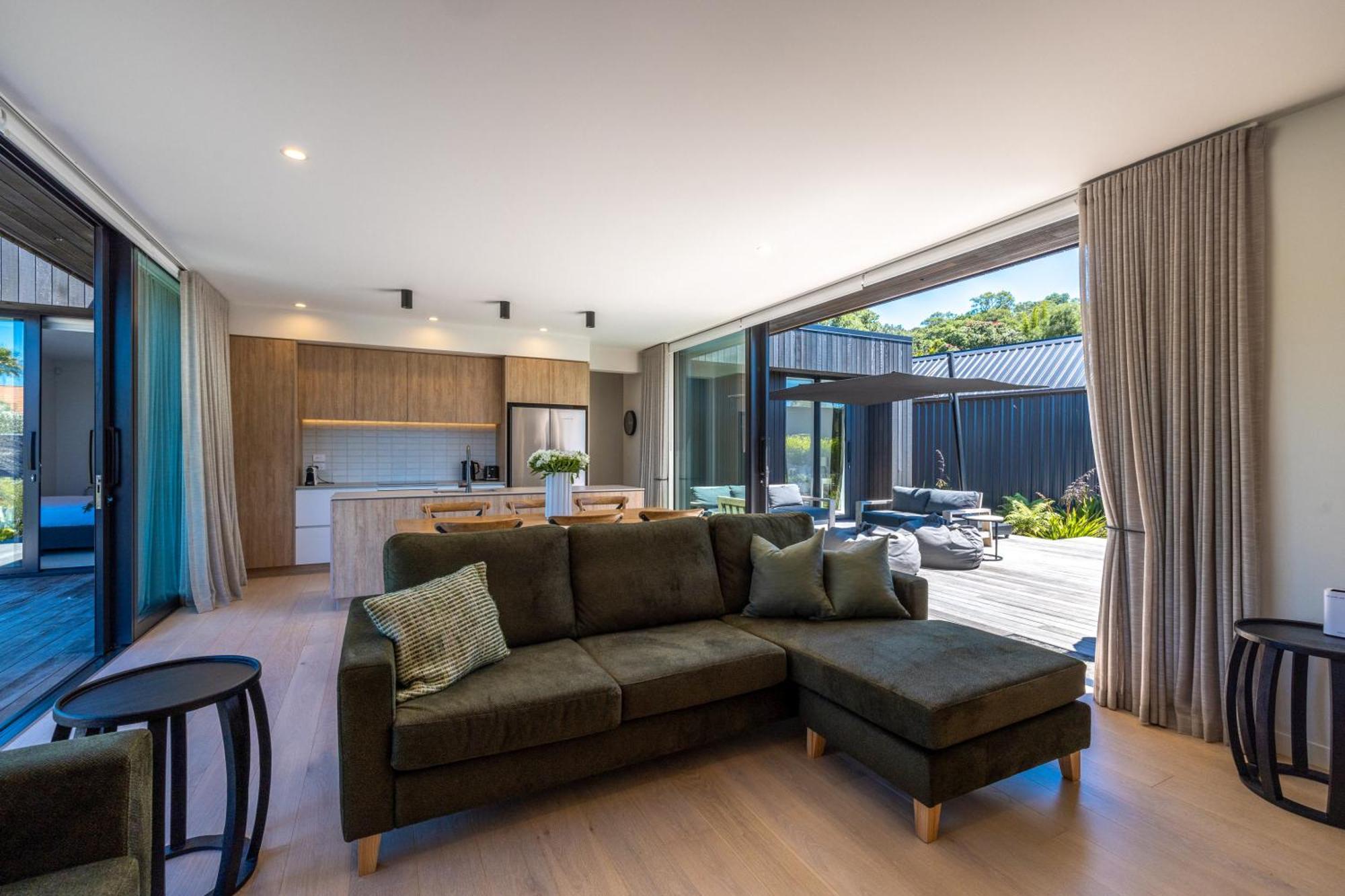 Wavesong Mahe Villa Onetangi Exterior photo